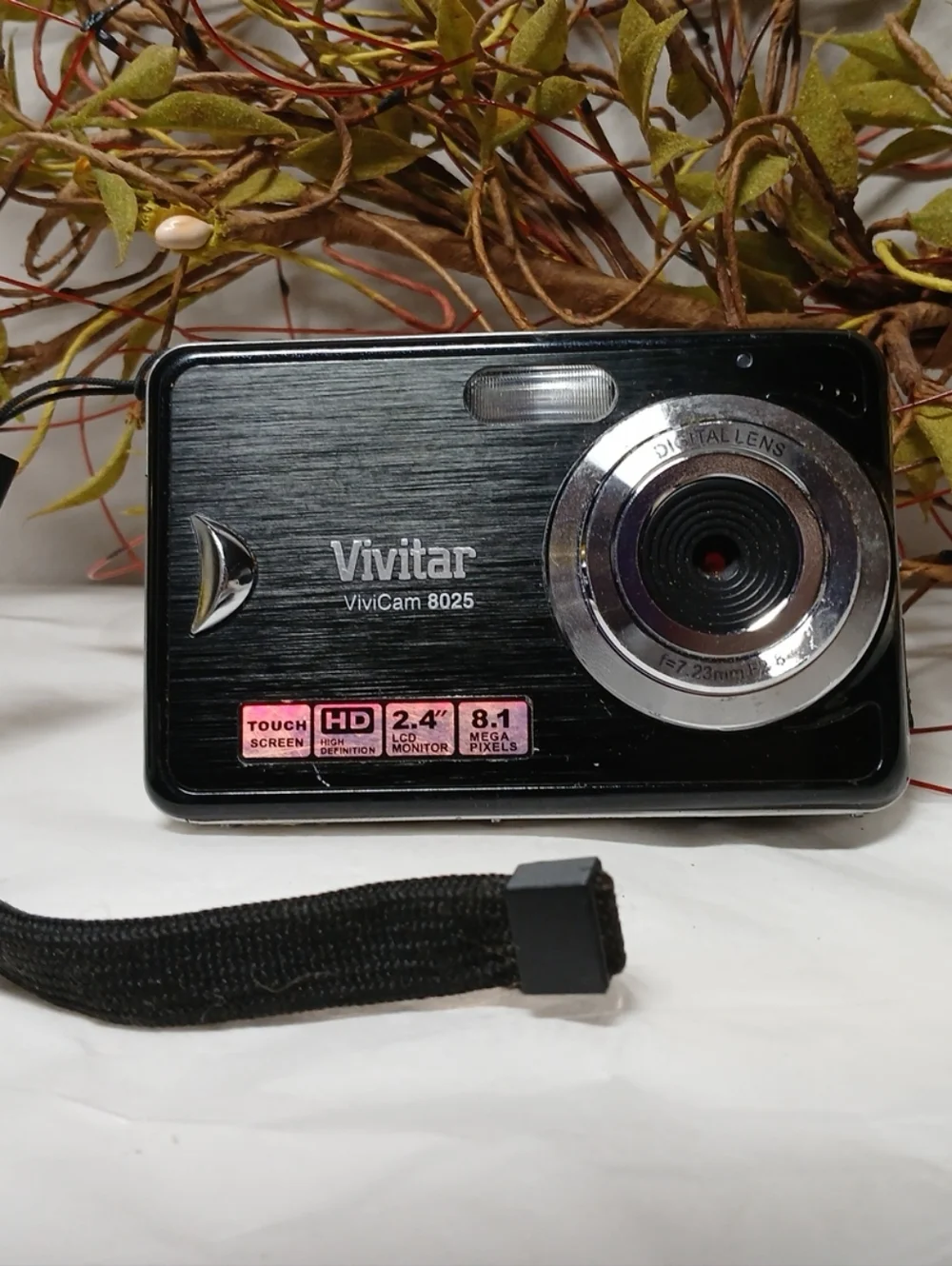 Vivitar ViviCam 8025 Digital Camera in Black - No Charger